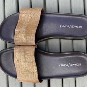 Donald J. Pliner Fiji Sandals Slides 7 M